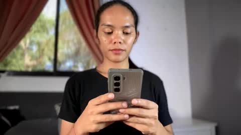 caroline_east online show from 04-18-26, 06:50