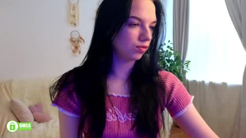 Mary and Carol online show from 04-12-26, 12:32