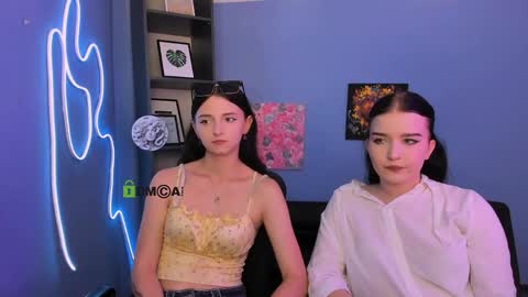 Caroline online show from 05-21-26, 10:55