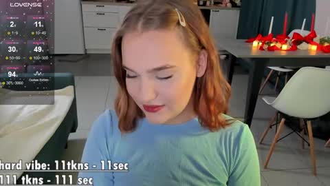 Snapshot of caroline_kiparis chatting on 12-19-24, 10:42 Caro online show from 12-19-24, 10:42