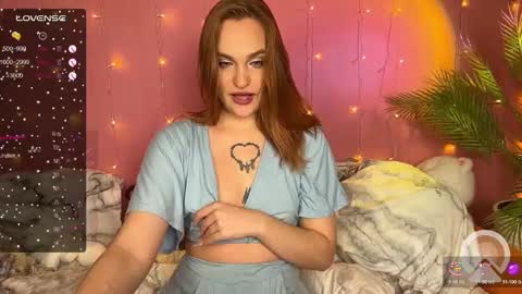 Snapshot of caroline_kiparis chatting on 02-20-25, 10:59 Caro online show from 02-20-25, 10:59