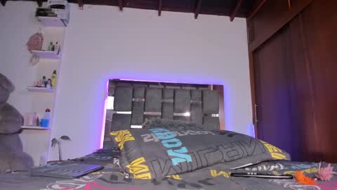 CAROLINE online show from 09-19-25, 11:33