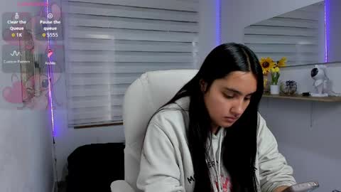 caroline_rodriguez_9 online show from 04-21-26, 04:45