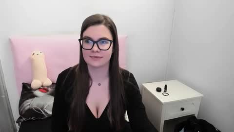 CarolineAmore online show from 03-11-26, 05:19