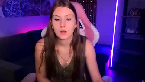 Snapshot of carolinedesire chatting on 03-14-26, 07:58 Caroline online show from 03-14-26, 07:58