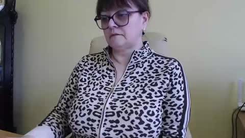 Snapshot of carolinedream_ chatting on 01-30-25, 07:29 CarolineDream  online show from 01-30-25, 07:29