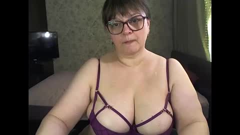 Snapshot of carolinedream_ chatting on 03-08-25, 05:07 CarolineDream  online show from 03-08-25, 05:07