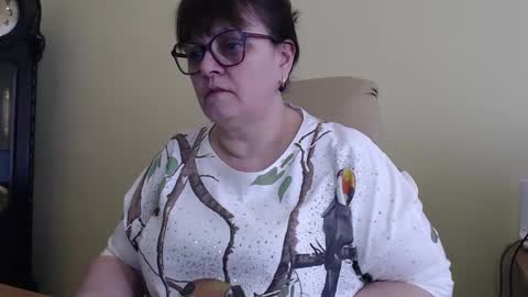 Snapshot of carolinedream_ chatting on 03-12-25, 06:29 CarolineDream  online show from 03-12-25, 06:29