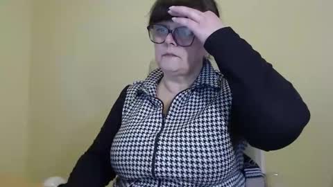 Snapshot of carolinedream_ chatting on 10-13-25, 05:18 CarolineDream  online show from 10-13-25, 05:18