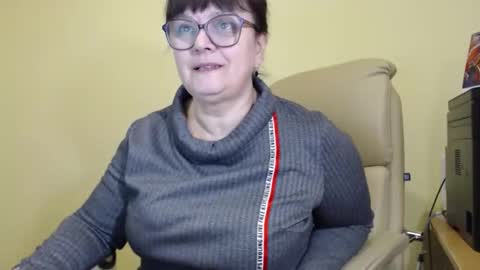 Snapshot of carolinedream_ chatting on 10-22-25, 05:52 CarolineDream  online show from 10-22-25, 05:52