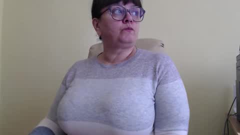 Snapshot of carolinedream_ chatting on 10-30-25, 07:10 CarolineDream  online show from 10-30-25, 07:10