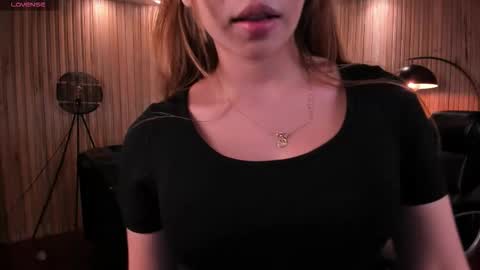 Caro online show from 11-28-25, 10:40