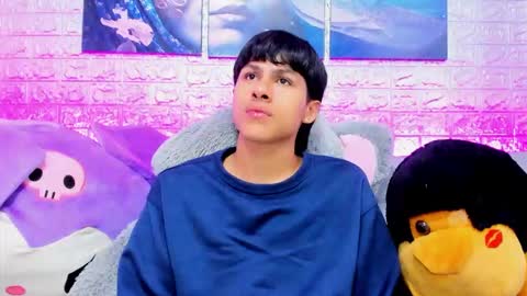 Snapshot of carolinejesh chatting on 01-18-26, 01:26 carolinejesh online show from 01-18-26, 01:26