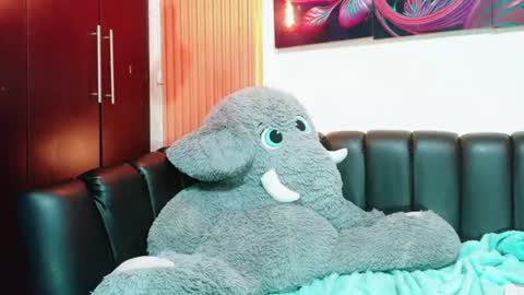 carolinejesh online show from 06-27-26, 12:22