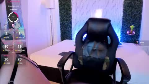 Caro  online show from 10-25-25, 07:19