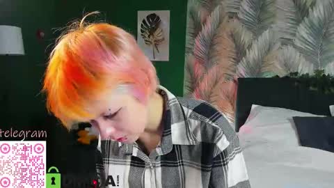 CarolineRichter online show from 12-20-25, 02:07