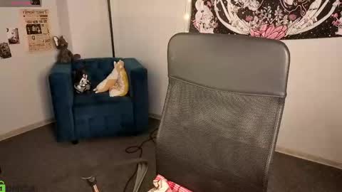 Snapshot of carolinerichter chatting on 05-20-26, 10:54 CarolineRichter online show from 05-20-26, 10:54