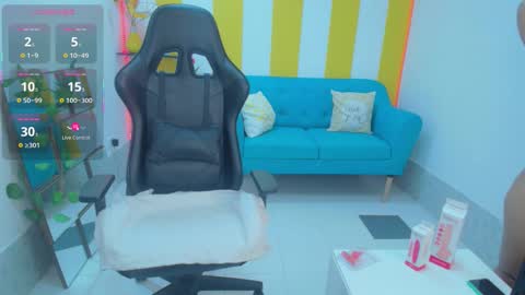 Snapshot of carollkiss chatting on 10-02-25, 11:39 carollkiss online show from 10-02-25, 11:39