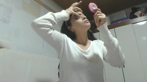 Snapshot of cary_mary chatting on 01-29-25, 12:43 Cary mary online show from 01-29-25, 12:43