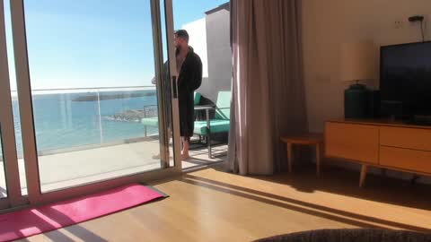 Snapshot of casalvinte5 chatting on 12-24-24, 12:00 Anna Jones and Larry Jones online show from 12-24-24, 12:00