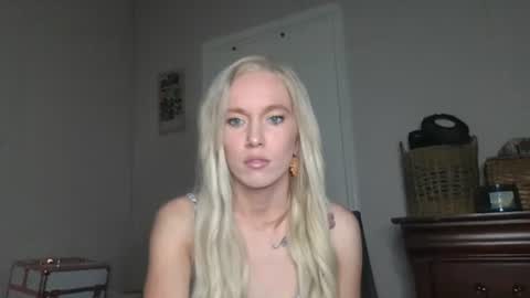 Snapshot of caseygirl6879 chatting on 10-30-25, 11:27 Casey Lakes online show from 10-30-25, 11:27