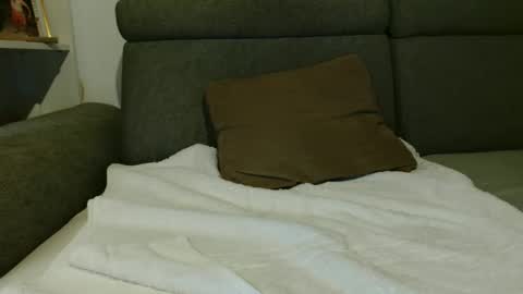 Snapshot of cashmaster33 chatting on 02-12-26, 12:49 cashmaster33 online show from 02-12-26, 12:49