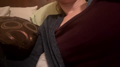 Snapshot of casidy1 chatting on 02-08-25, 06:43 casidy1 online show from 02-08-25, 06:43