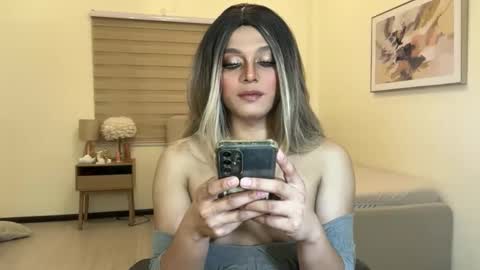 Snapshot of cassandra_delighty chatting on 12-17-25, 03:07 cassie online show from 12-17-25, 03:07