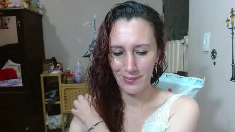 C A S S A N D R A  online show from 03-11-26, 06:47