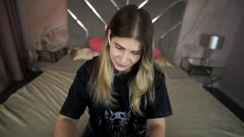 Snapshot of cassandragood chatting on 02-05-25, 10:51 Lena online show from 02-05-25, 10:51