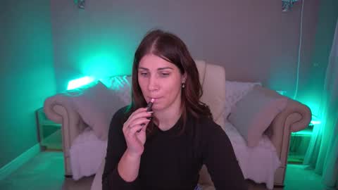 Snapshot of cassandragood chatting on 11-16-25, 06:41 Lena online show from 11-16-25, 06:41