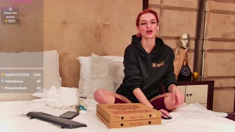 Cassie online show from 01-10-25, 01:42