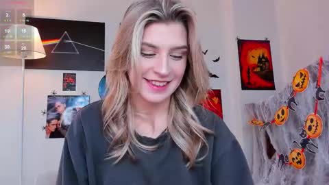 Im Cassie3 online show from 11-04-25, 08:13