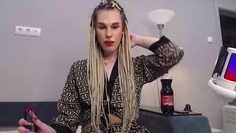 Snapshot of cassiemich chatting on 02-01-26, 06:39 Cassie online show from 02-01-26, 06:39