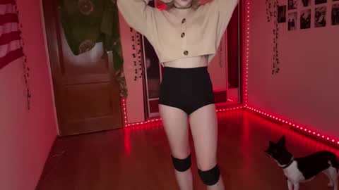 Cassie online show from 04-18-26, 07:58