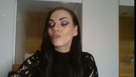 Cassie online show from 12-20-25, 07:21