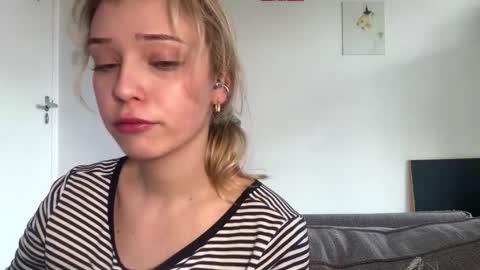 Olivia online show from 03-25-26, 03:40