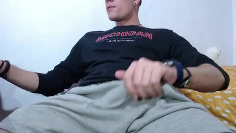 Snapshot of casteryx chatting on 03-08-25, 02:45 Juan online show from 03-08-25, 02:45