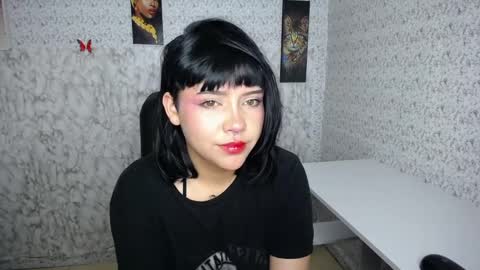 Snapshot of cat_terra chatting on 01-27-25, 05:25 Terra online show from 01-27-25, 05:25