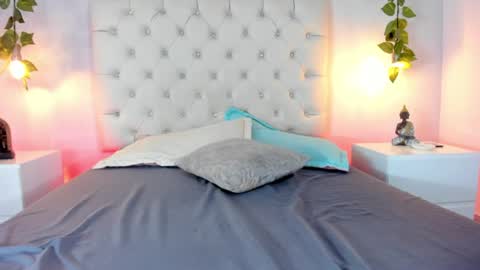 Snapshot of catalella_rouse chatting on 06-19-26, 08:12 catalella_rouse online show from 06-19-26, 08:12