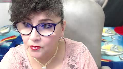 Snapshot of cataleya_mom_ chatting on 02-23-25, 01:02 cataleya online show from 02-23-25, 01:02