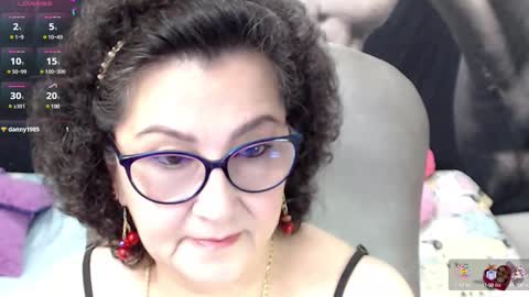 Snapshot of cataleya_mom_ chatting on 03-06-25, 12:32 cataleya online show from 03-06-25, 12:32