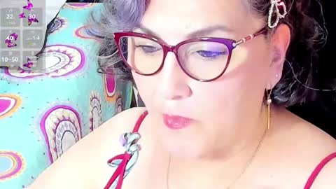 Snapshot of cataleya_mom_ chatting on 09-19-25, 09:11 cataleya online show from 09-19-25, 09:11