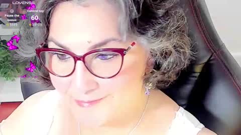 Snapshot of cataleya_mom_ chatting on 10-14-25, 03:51 cataleya online show from 10-14-25, 03:51