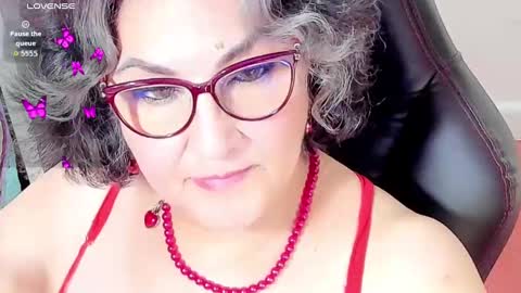 Snapshot of cataleya_mom_ chatting on 10-18-25, 10:49 cataleya online show from 10-18-25, 10:49