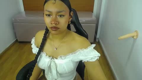 Snapshot of catalina25_t chatting on 09-28-25, 12:43 catalina25_t online show from 09-28-25, 12:43