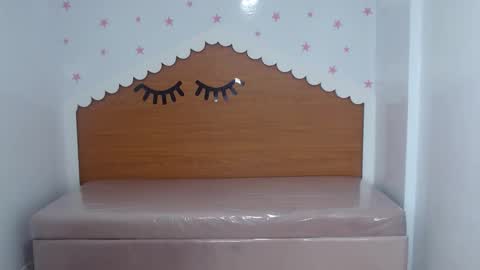 Snapshot of catalina25_t chatting on 10-22-25, 08:08 catalina25_t online show from 10-22-25, 08:08