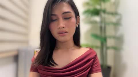 catalina2605 online show from 11-19-25, 08:09