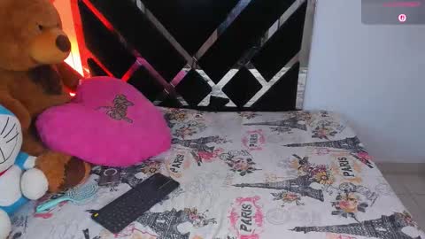 Catalina  online show from 11-20-25, 09:03