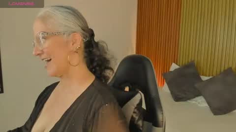 Snapshot of catalina_villan chatting on 06-23-26, 06:50 C A T A L I N A online show from 06-23-26, 06:50